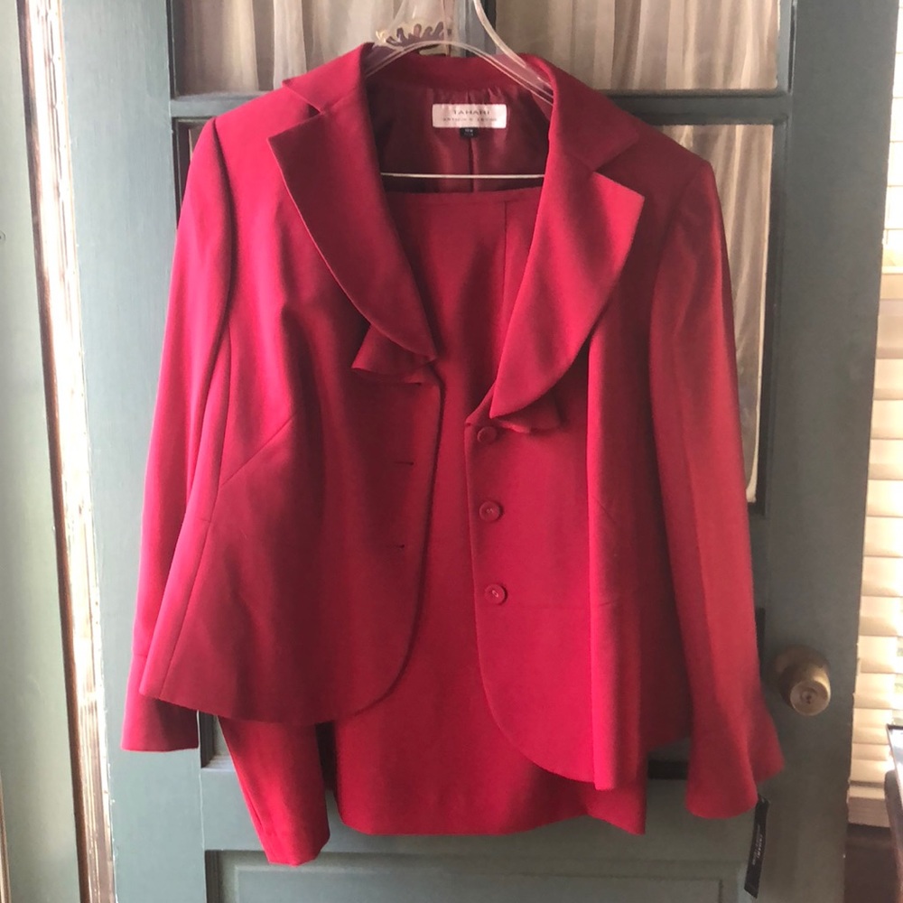 Size 18W Tahari 3 piece red suit NWT